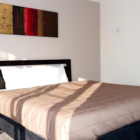 Aotea Lodge Порируа Екстериор снимка