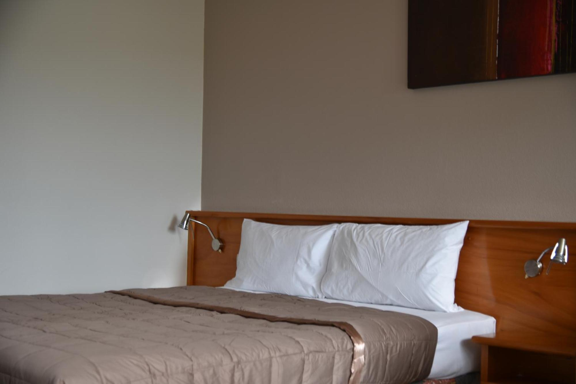 Aotea Lodge Порируа Екстериор снимка