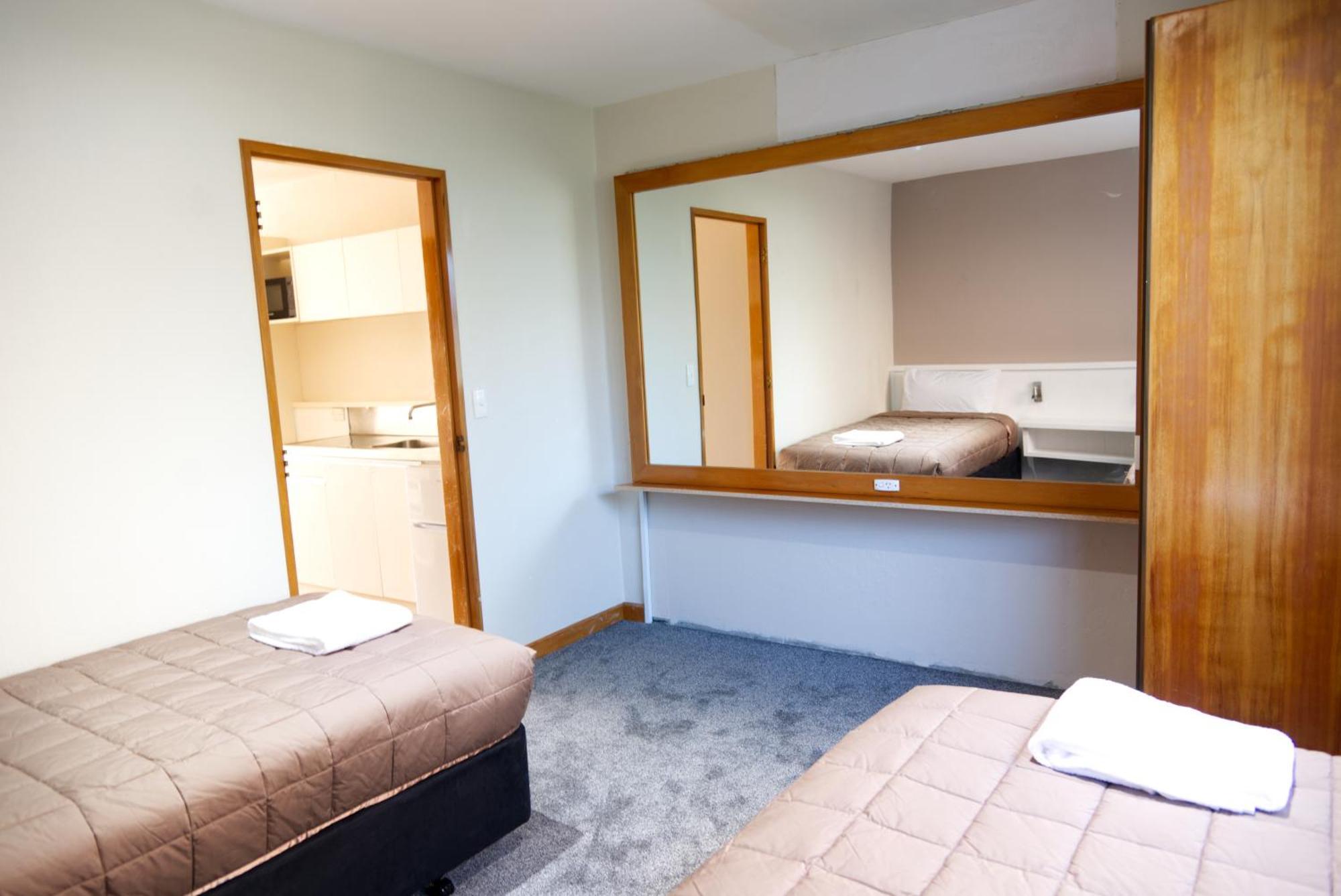 Aotea Lodge Порируа Екстериор снимка