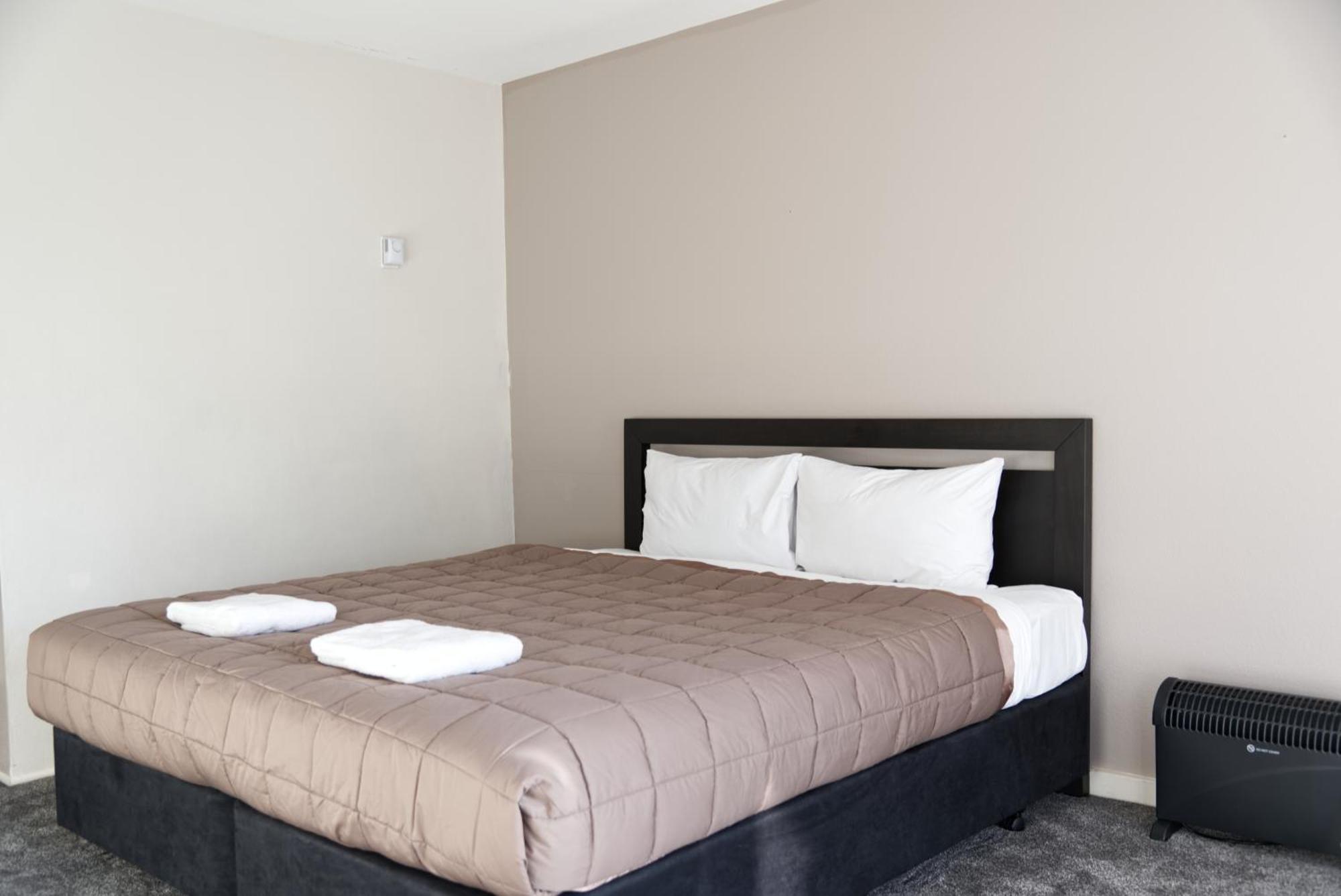 Aotea Lodge Порируа Екстериор снимка