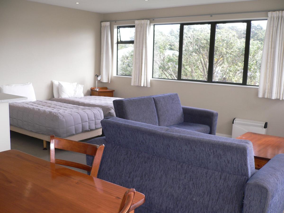 Aotea Lodge Порируа Екстериор снимка