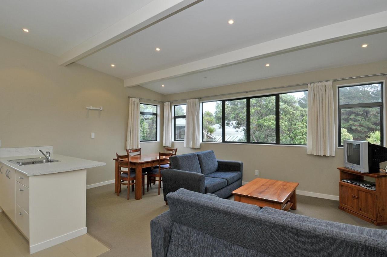 Aotea Lodge Порируа Екстериор снимка